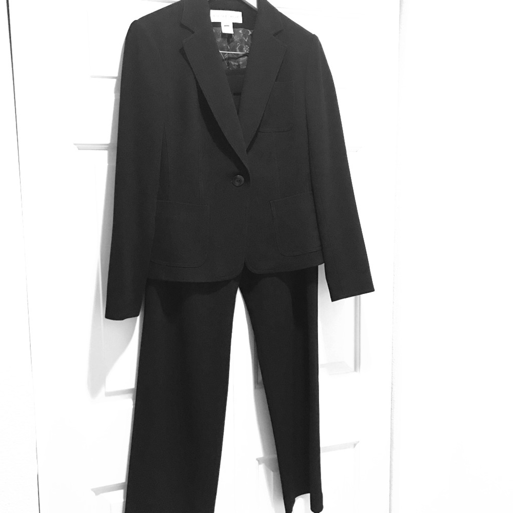 Jones New York Black pant Suit Size 6